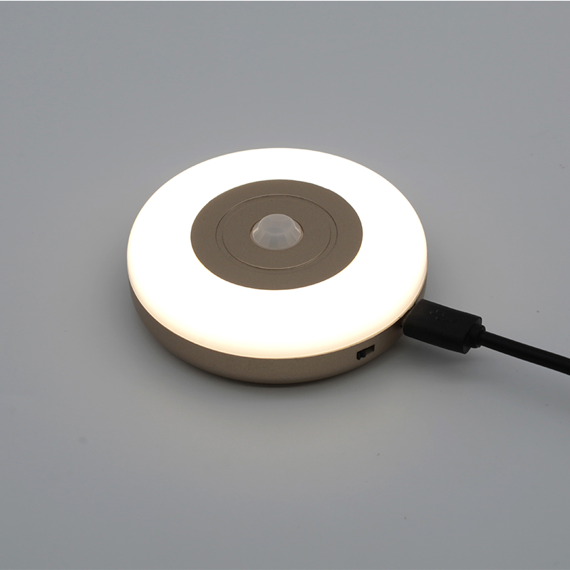 DC01-Round Battery puck light-soft lighting